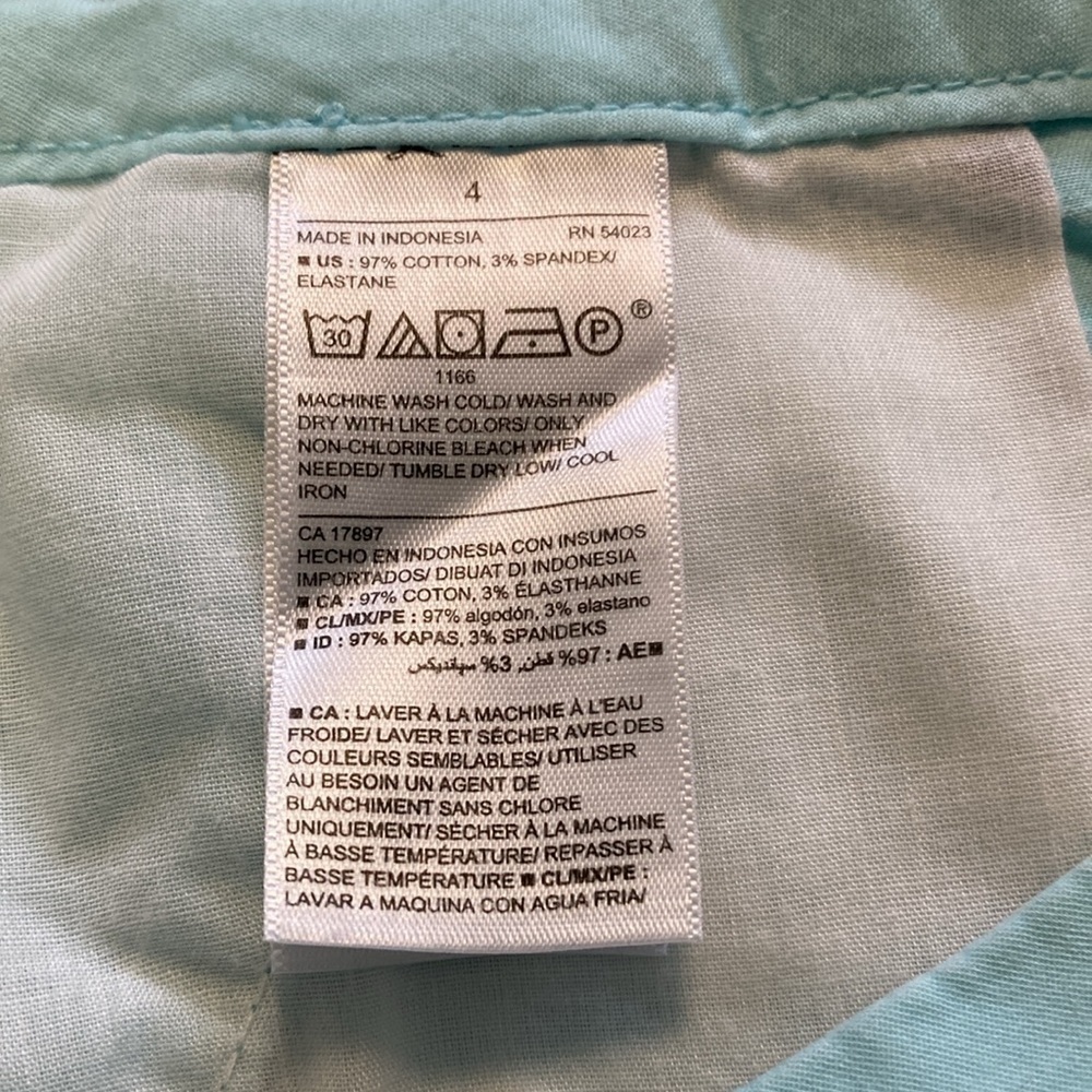 Old Navy 3" Short - Picture 4 of 7